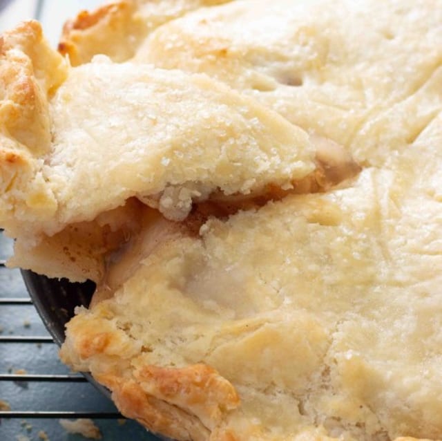 Pies.